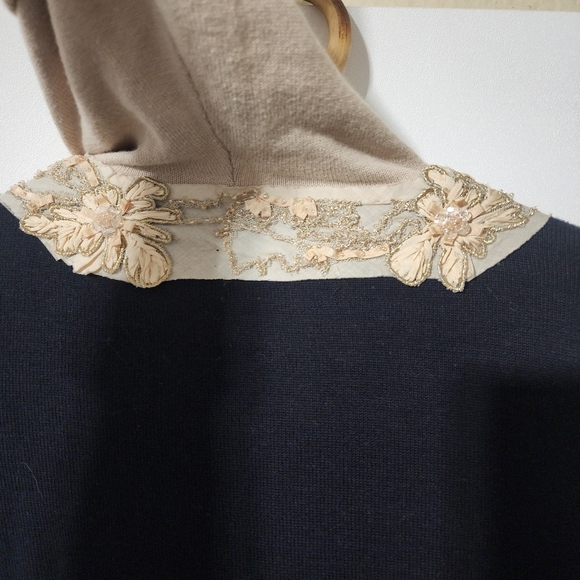 Anthropologie Field of flowers black creme beaded floral zip up sweater - Picture 7 of 12